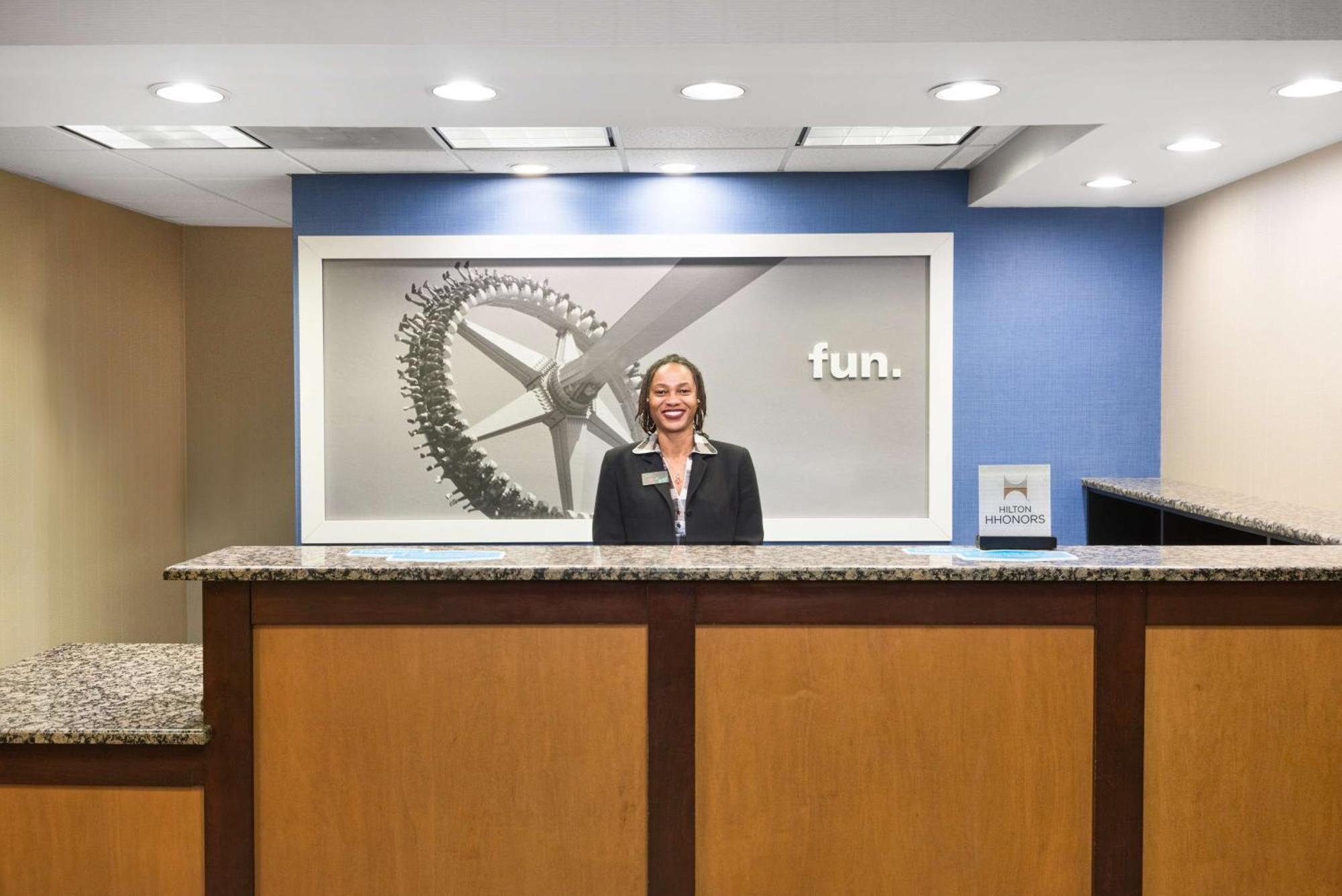 Hampton Inn Atlanta Perimeter Center Санди-Спрингс Экстерьер фото