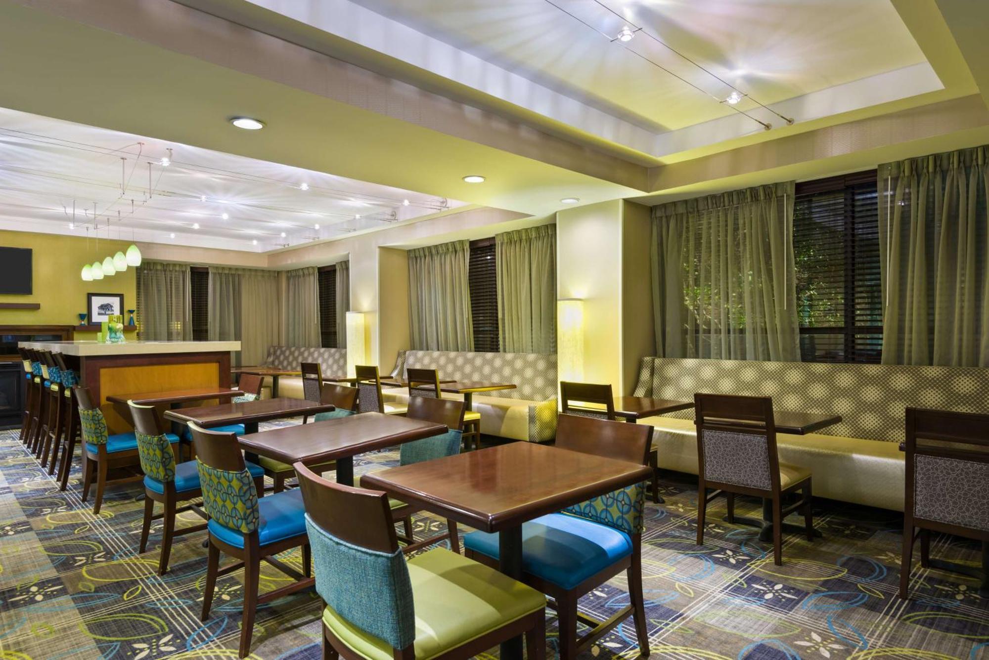 Hampton Inn Atlanta Perimeter Center Санди-Спрингс Экстерьер фото