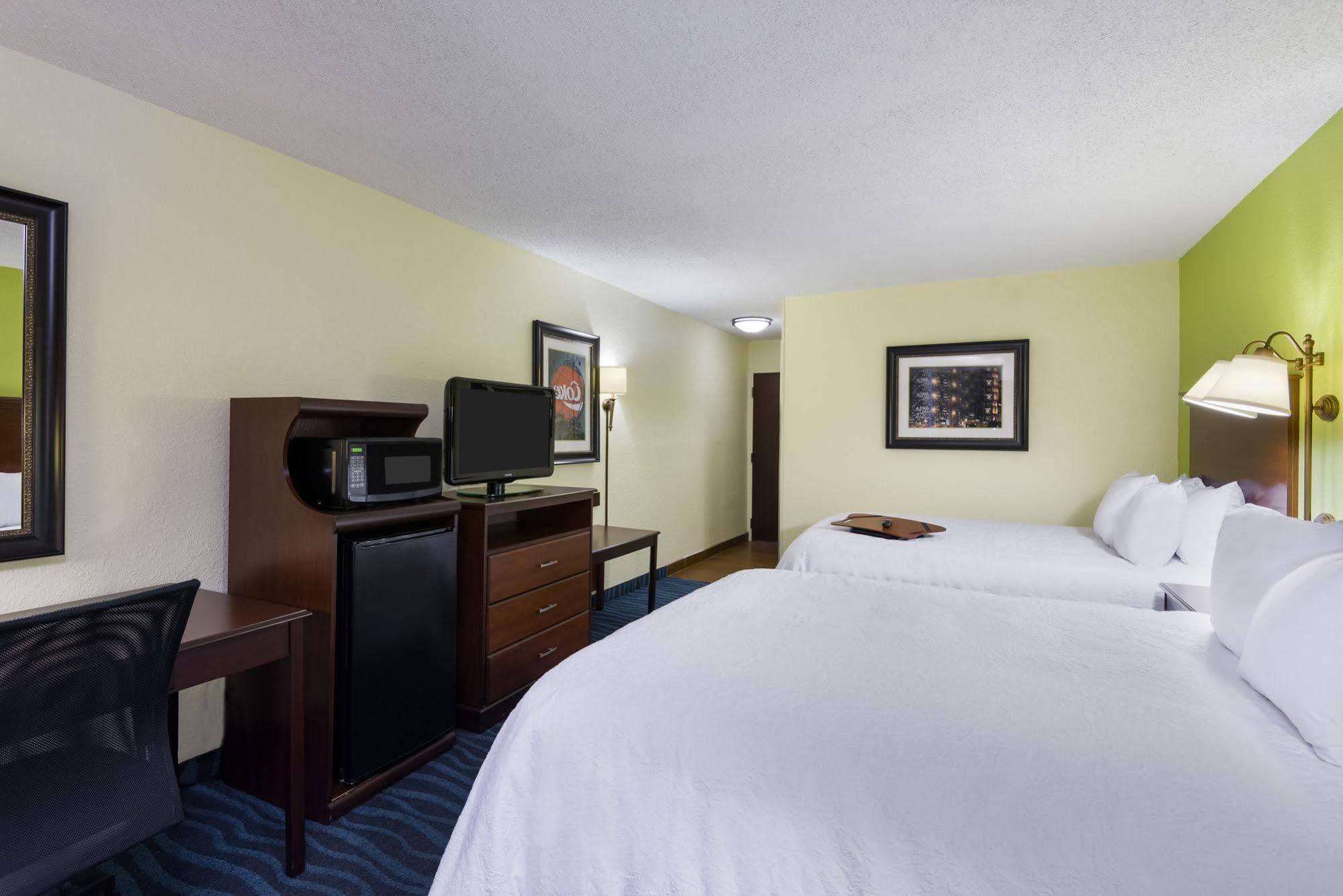 Hampton Inn Atlanta Perimeter Center Санди-Спрингс Экстерьер фото