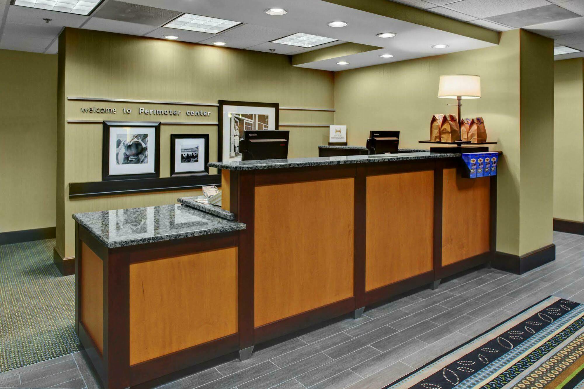 Hampton Inn Atlanta Perimeter Center Санди-Спрингс Экстерьер фото